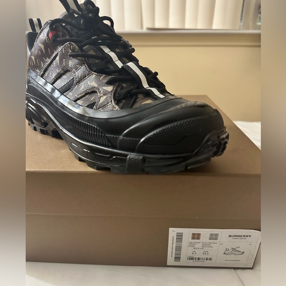 Burberry Arthur Monogram Print Black Bridle Brown - Picture 2 of 5